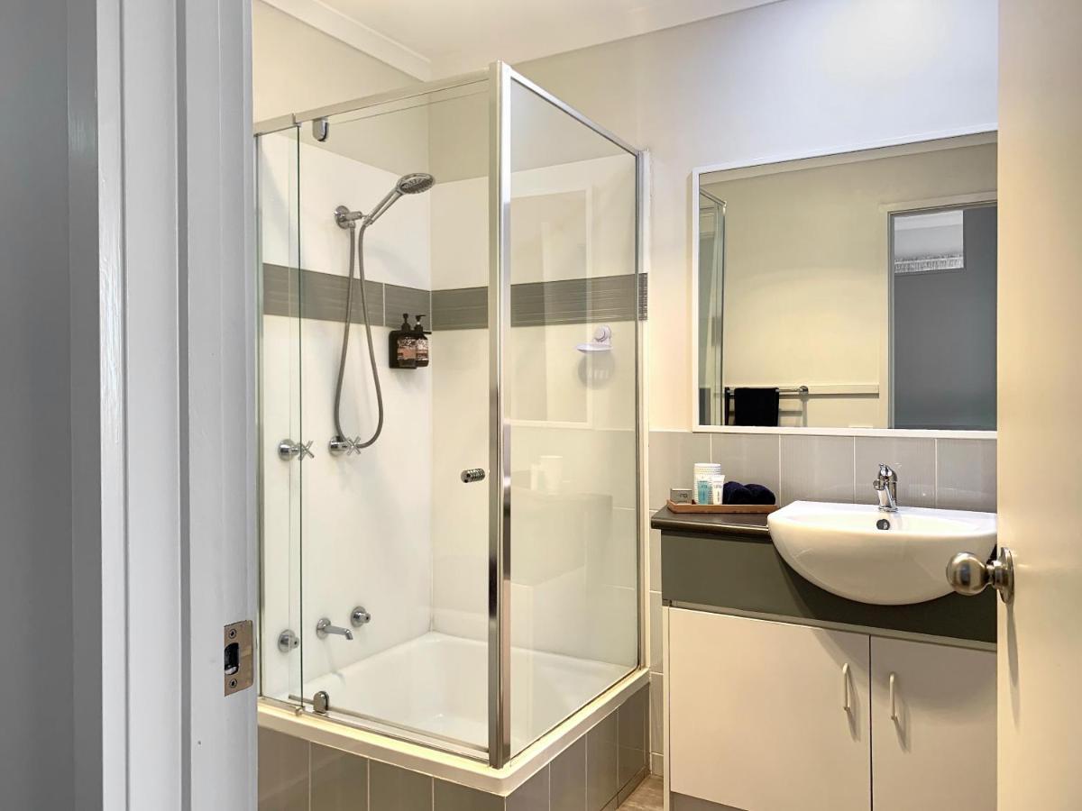 Apollo Bay Waterfront Motor Inn Экстерьер фото
