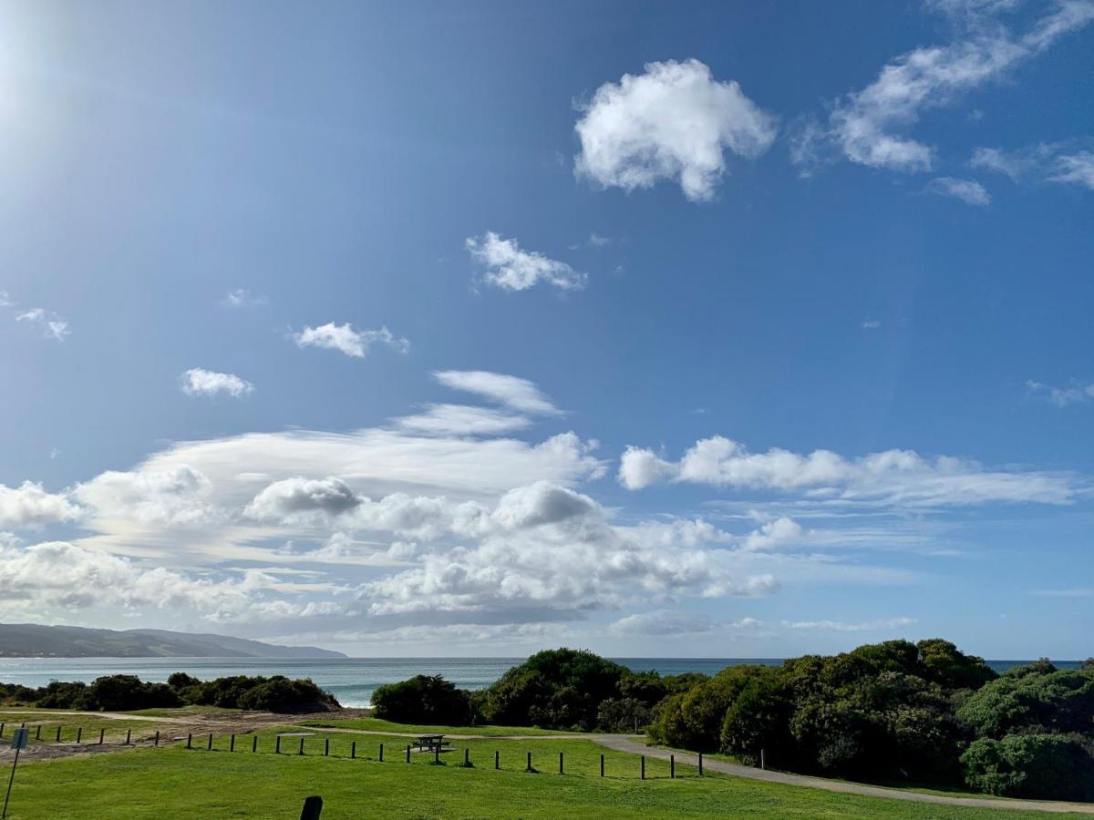 Apollo Bay Waterfront Motor Inn Экстерьер фото