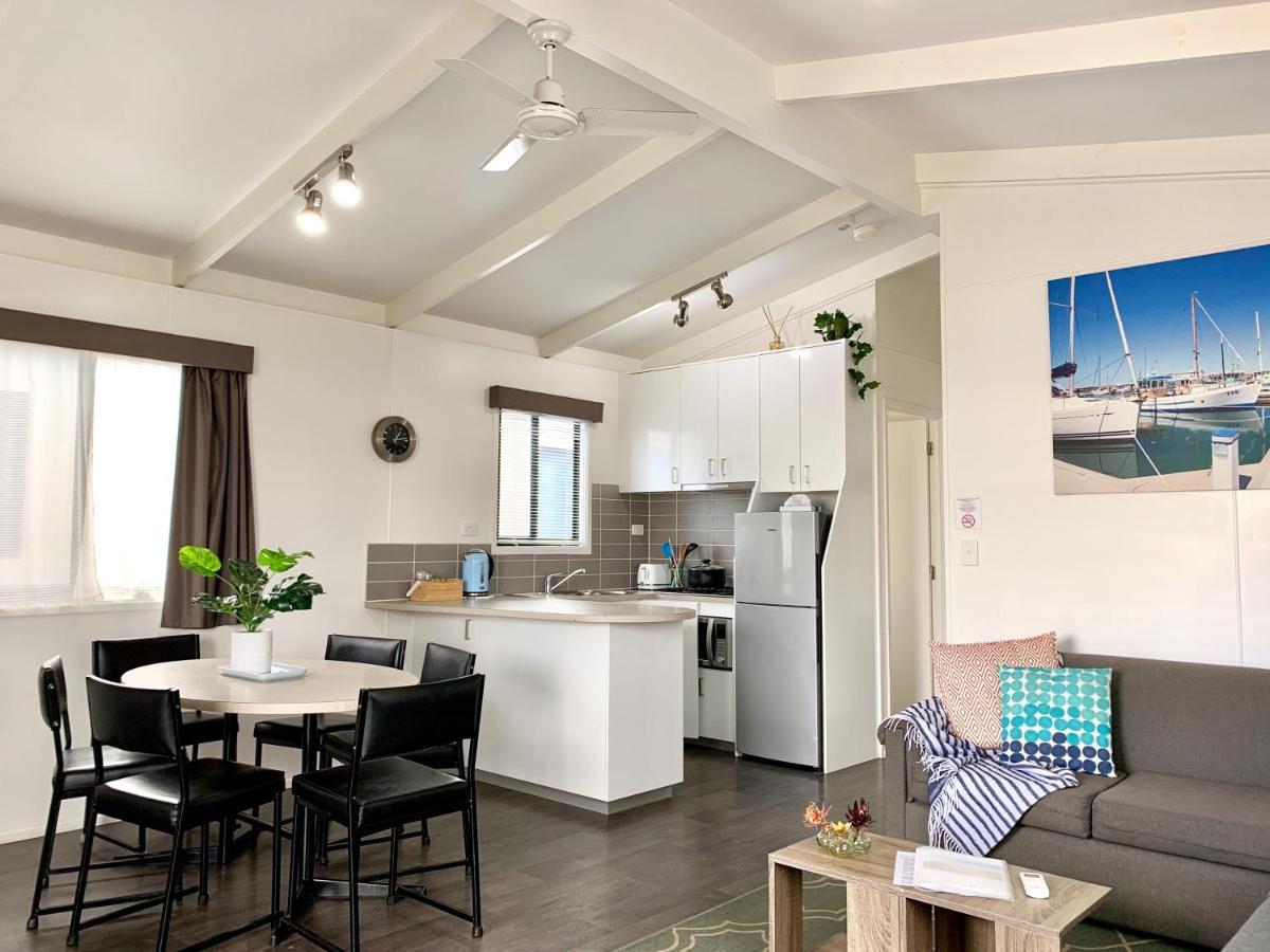 Apollo Bay Waterfront Motor Inn Экстерьер фото