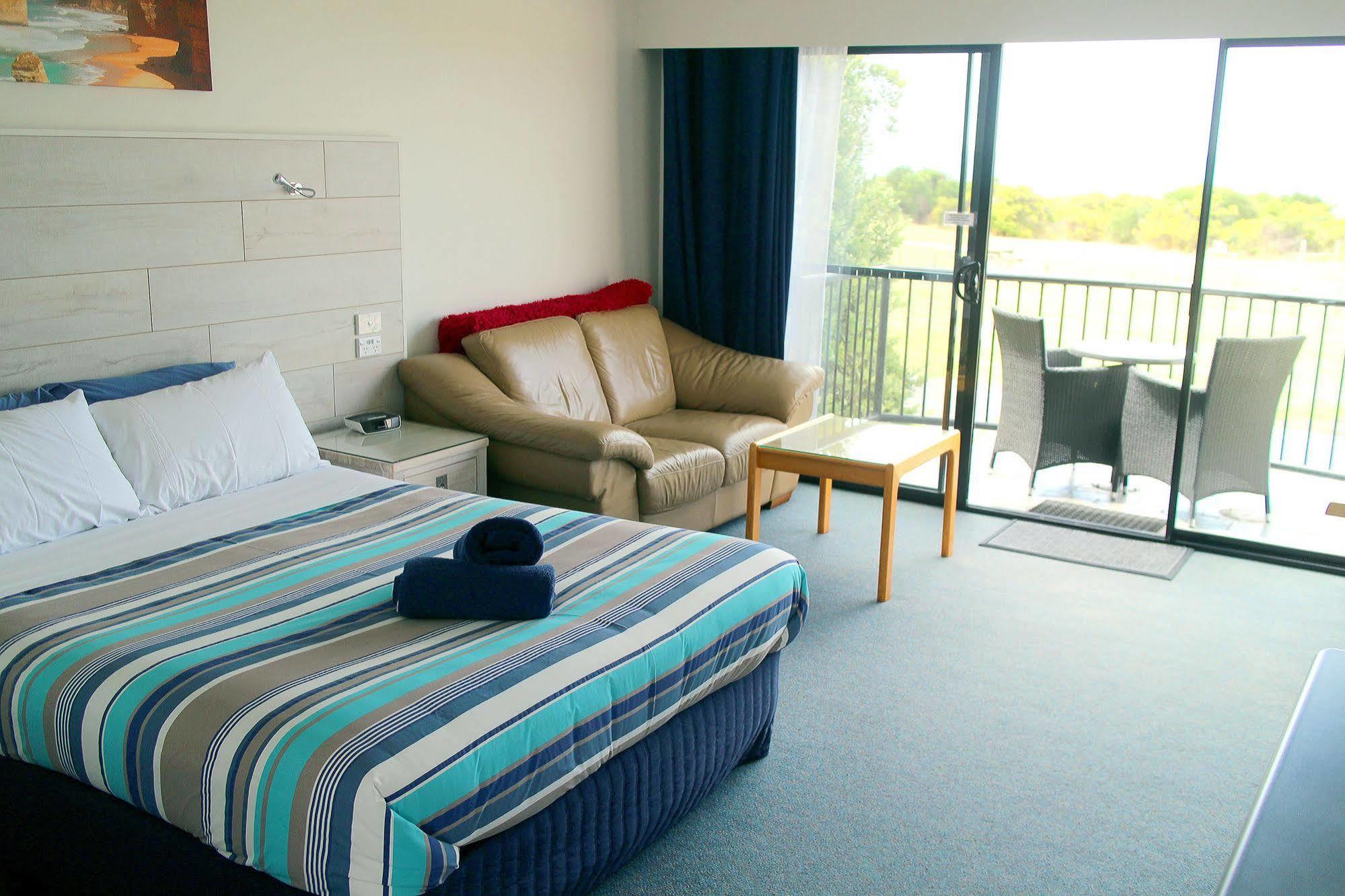 Apollo Bay Waterfront Motor Inn Экстерьер фото