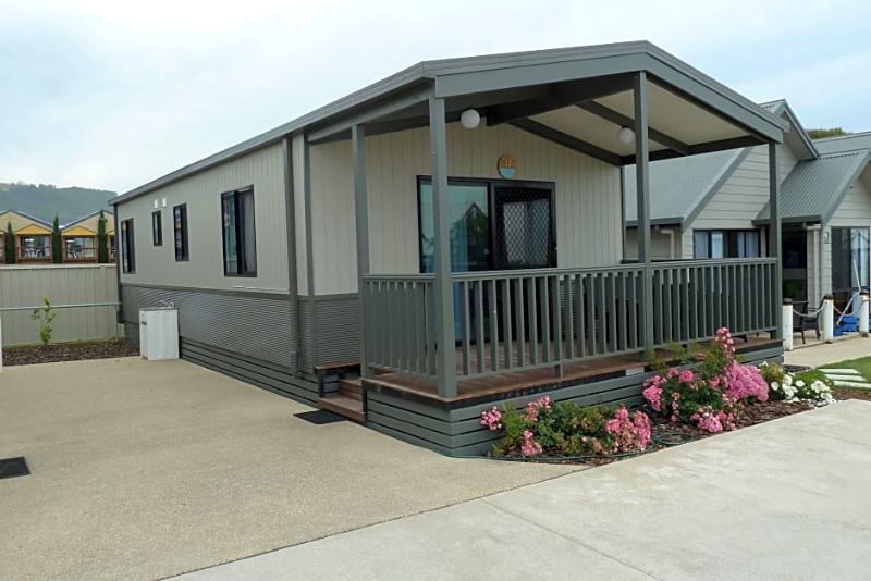 Apollo Bay Waterfront Motor Inn Экстерьер фото