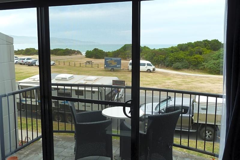 Apollo Bay Waterfront Motor Inn Экстерьер фото